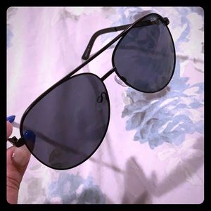 Quay Vivienne sunglasses